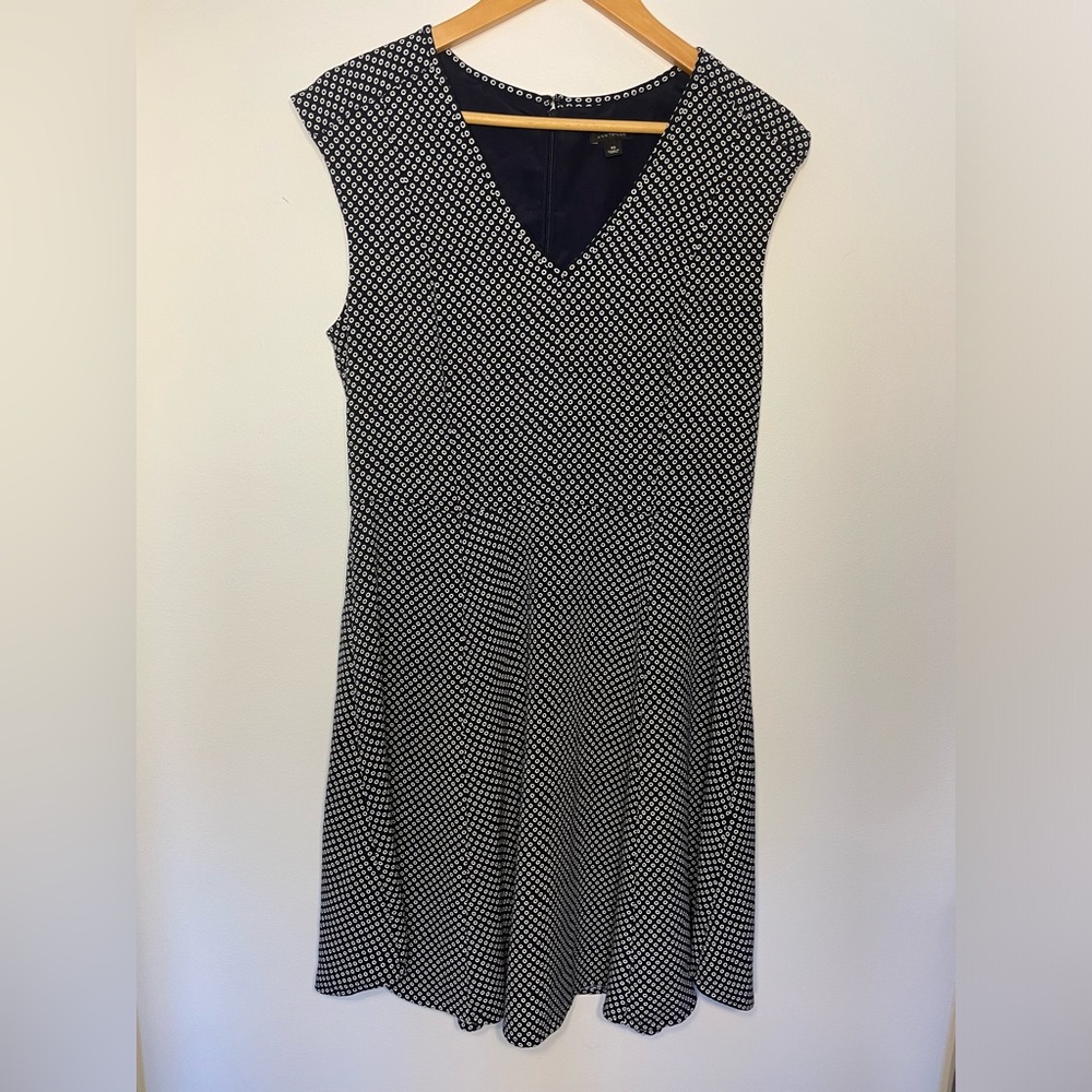 16-Ann Taylor Navy Blue Polka Dot A-Line Dress with Zipper Back Women’s Size 10